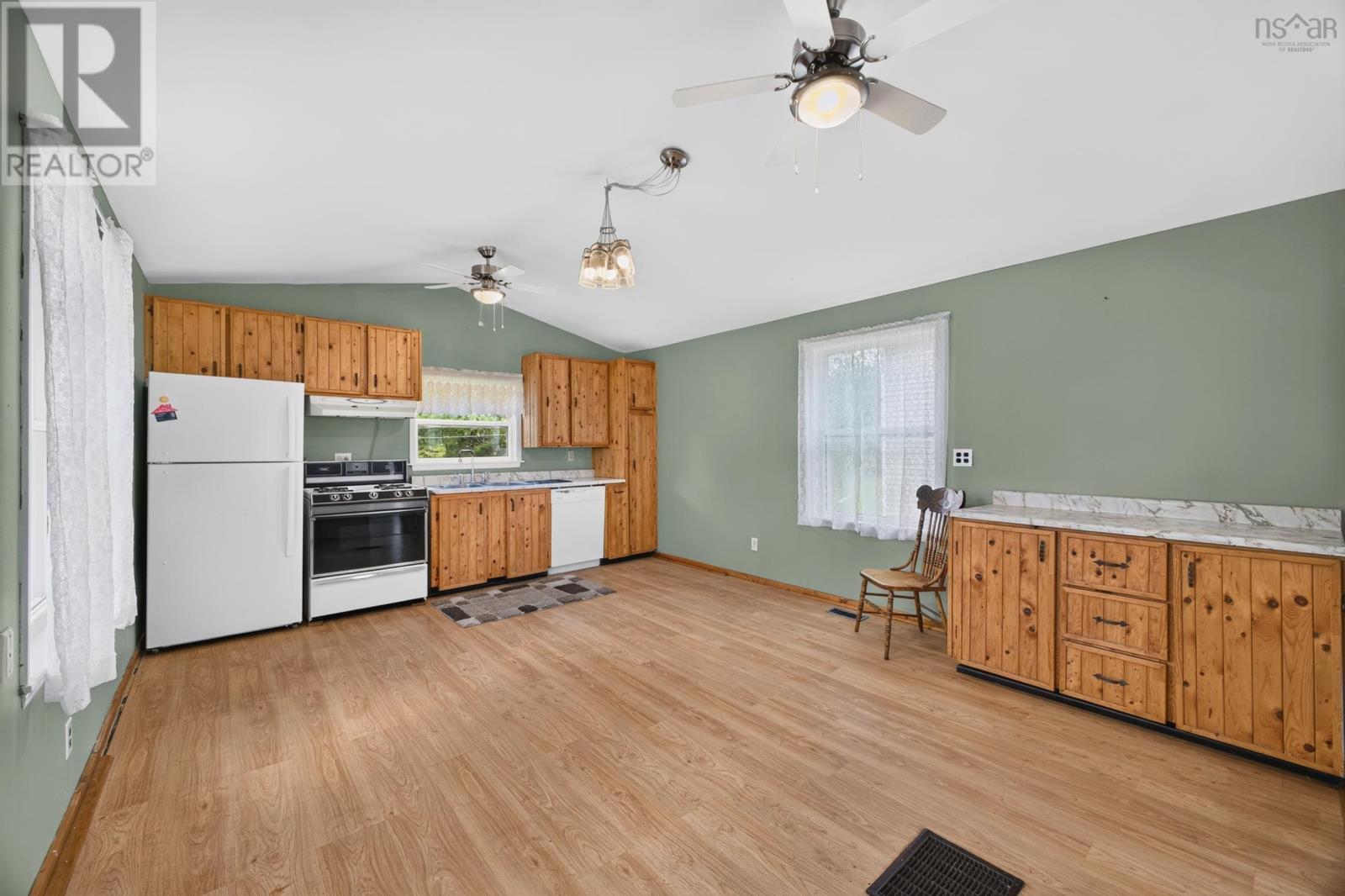 62 Chapel Street Property Photo 2