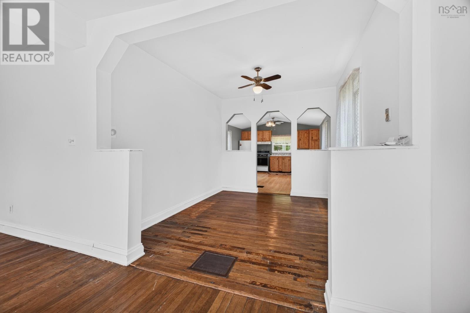 62 Chapel Street Property Photo 17