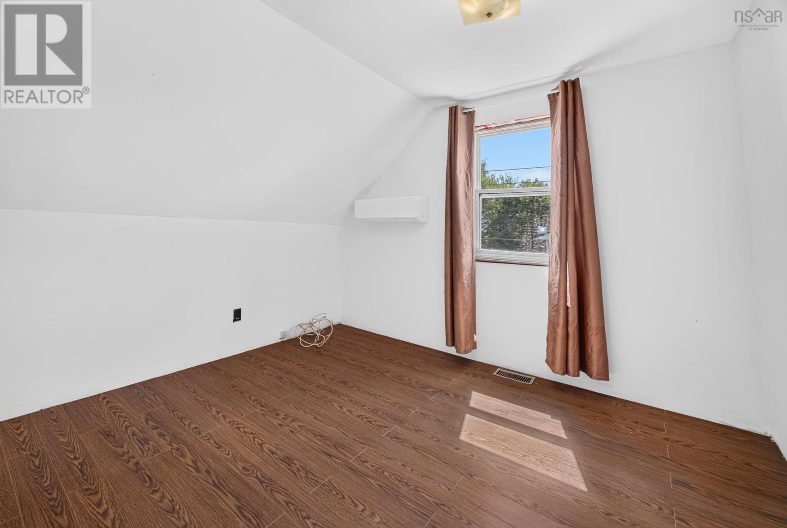 62 Chapel Street Property Photo 31