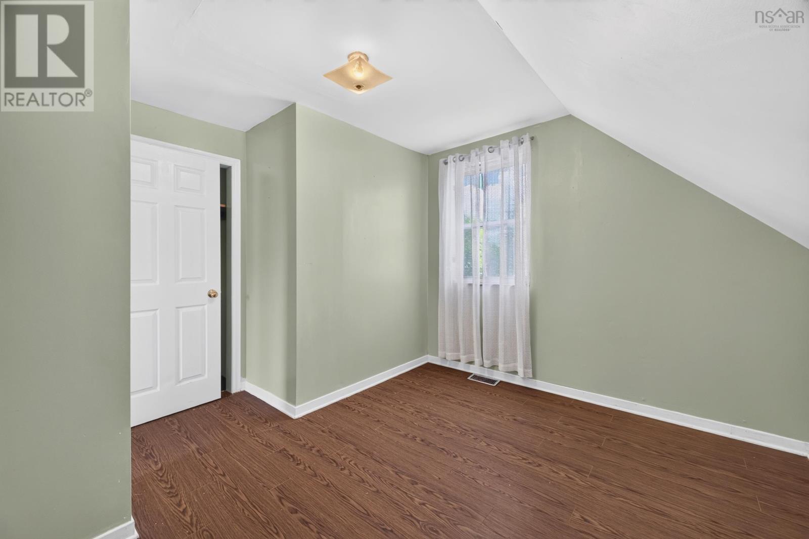 62 Chapel Street Property Photo 32