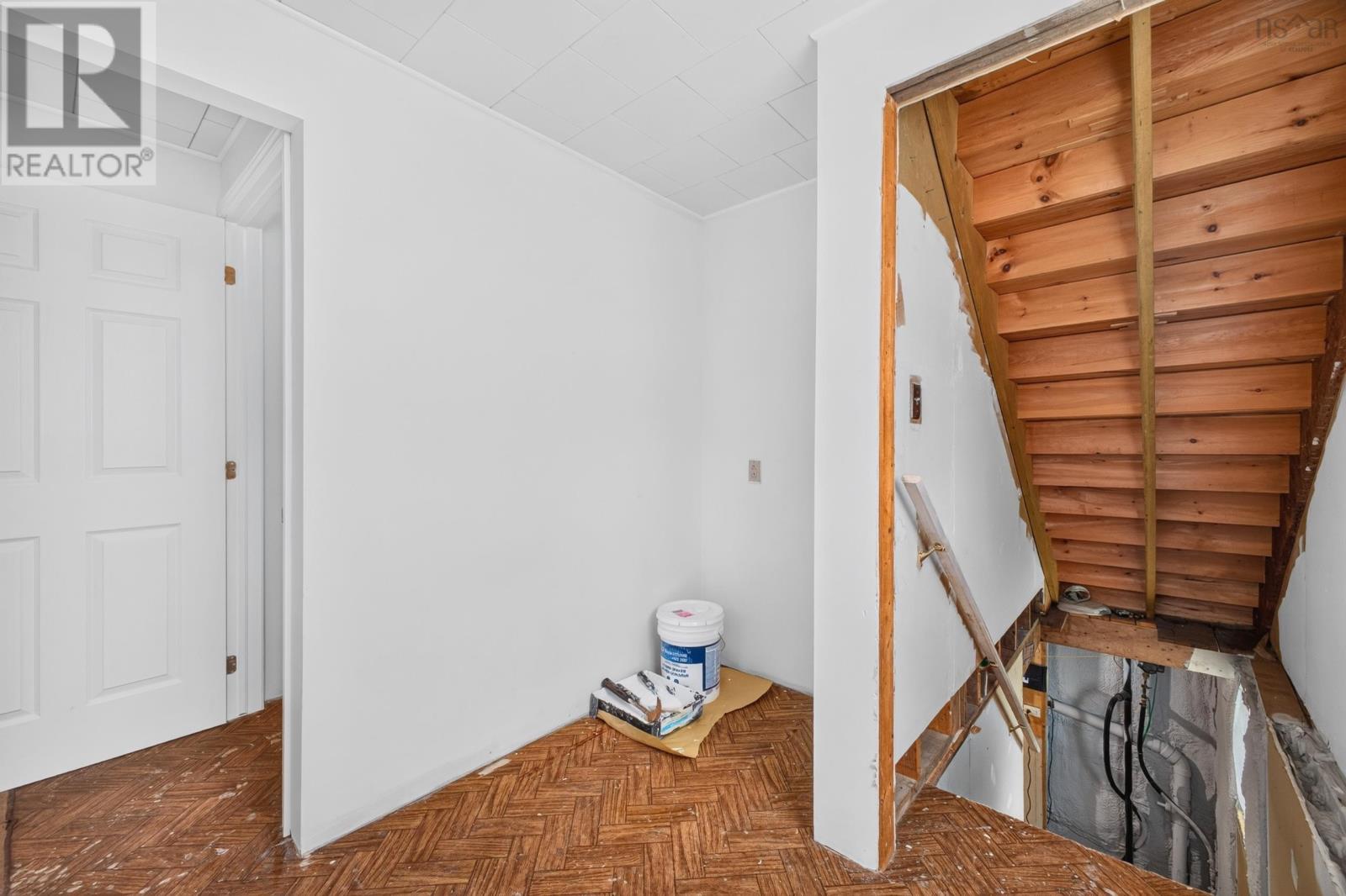 62 Chapel Street Property Photo 34