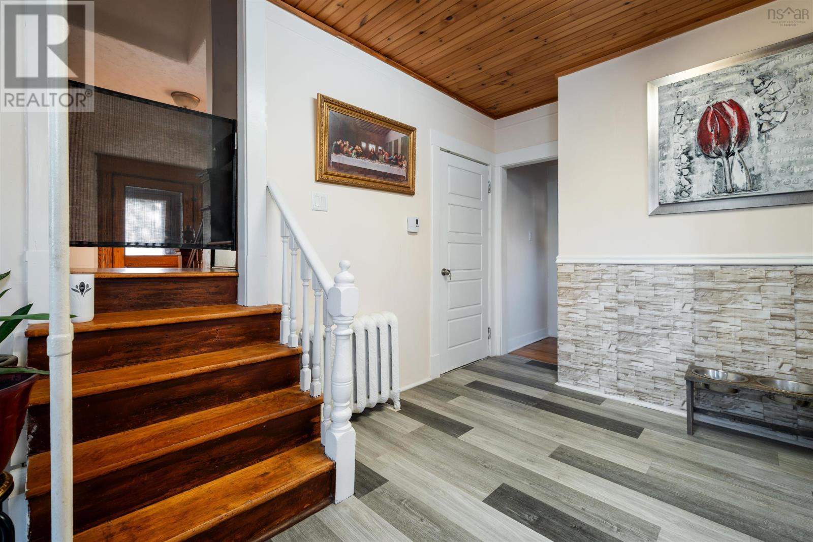 132 Almont Avenue Property Photo 16