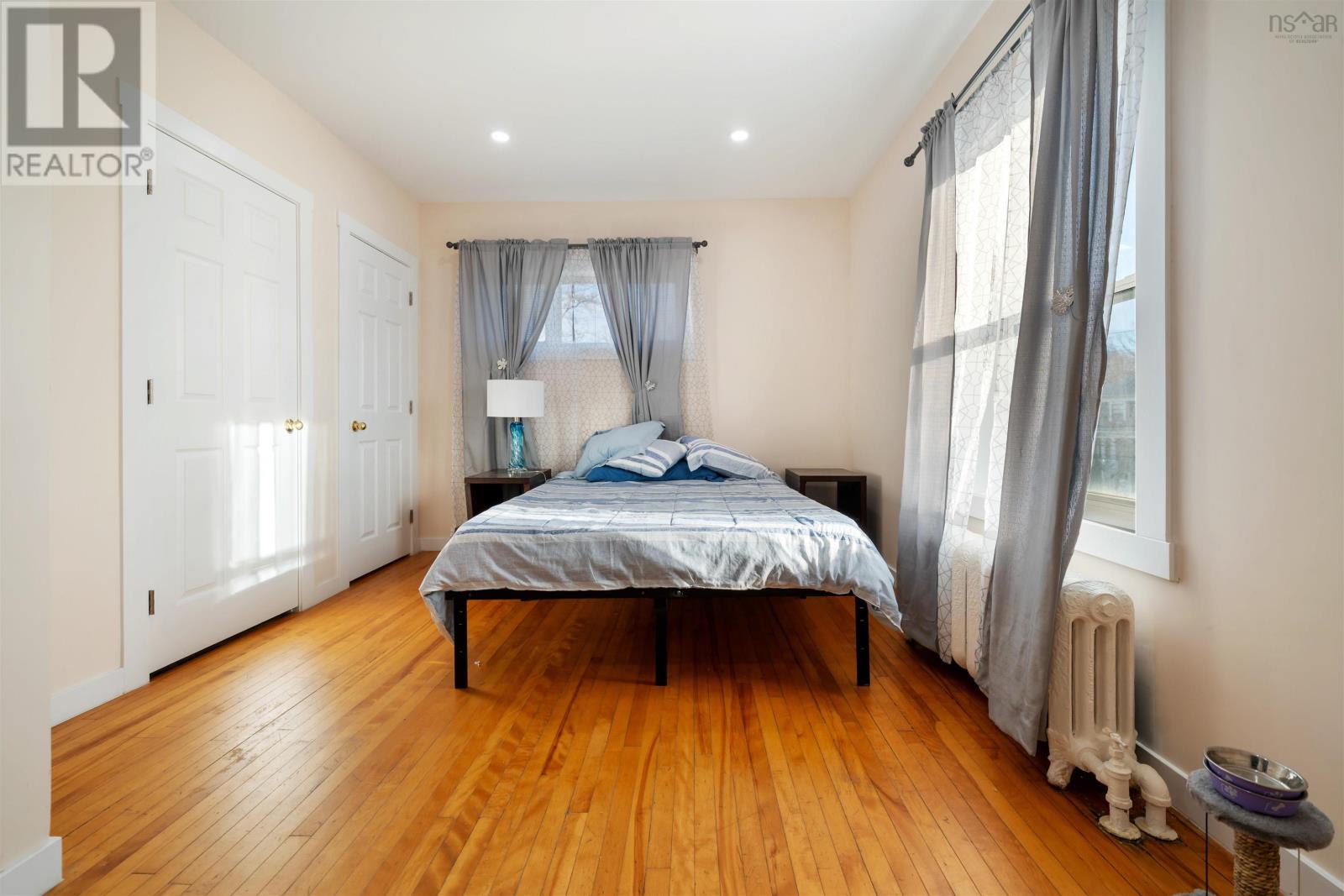 132 Almont Avenue Property Photo 39