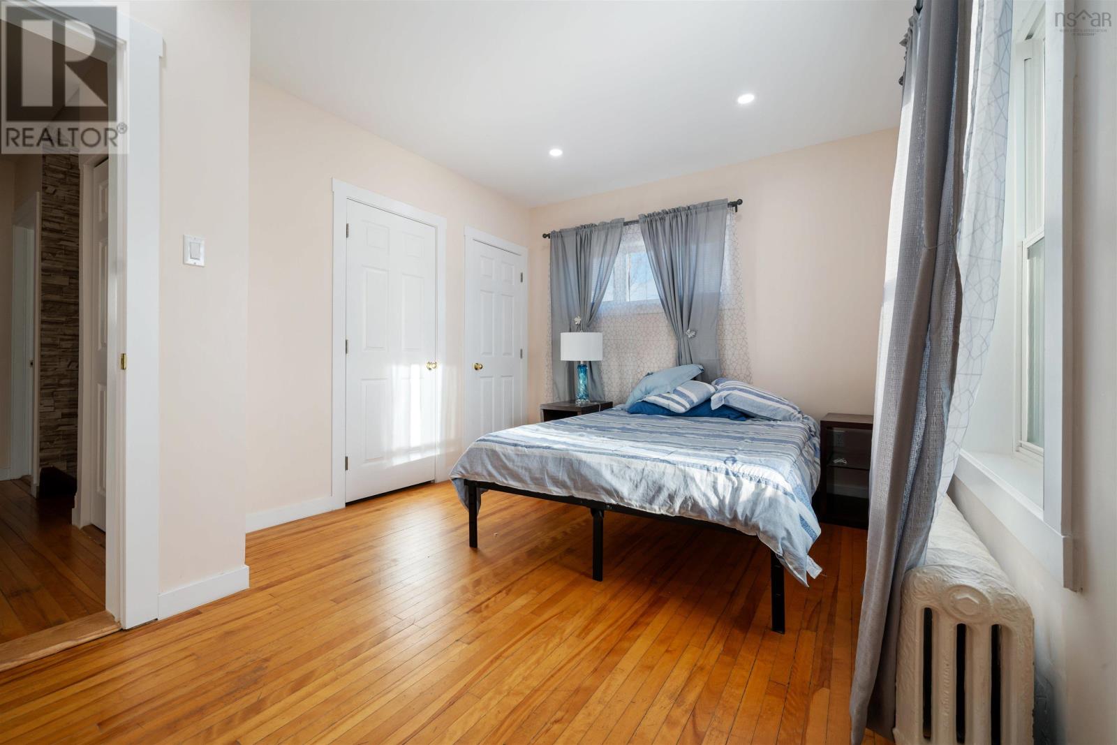 132 Almont Avenue Property Photo 40
