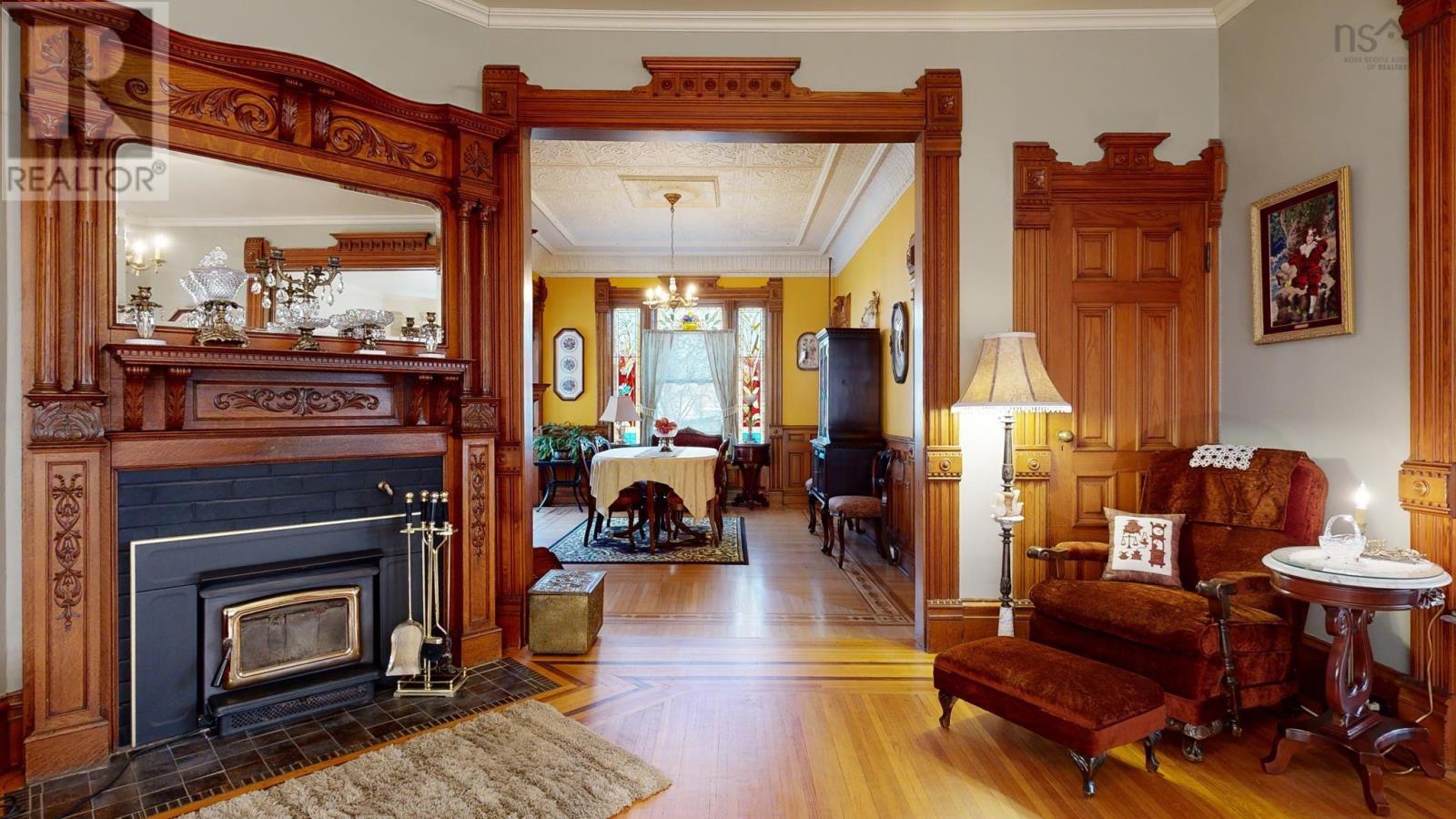 161 Queen Street Property Photo 24