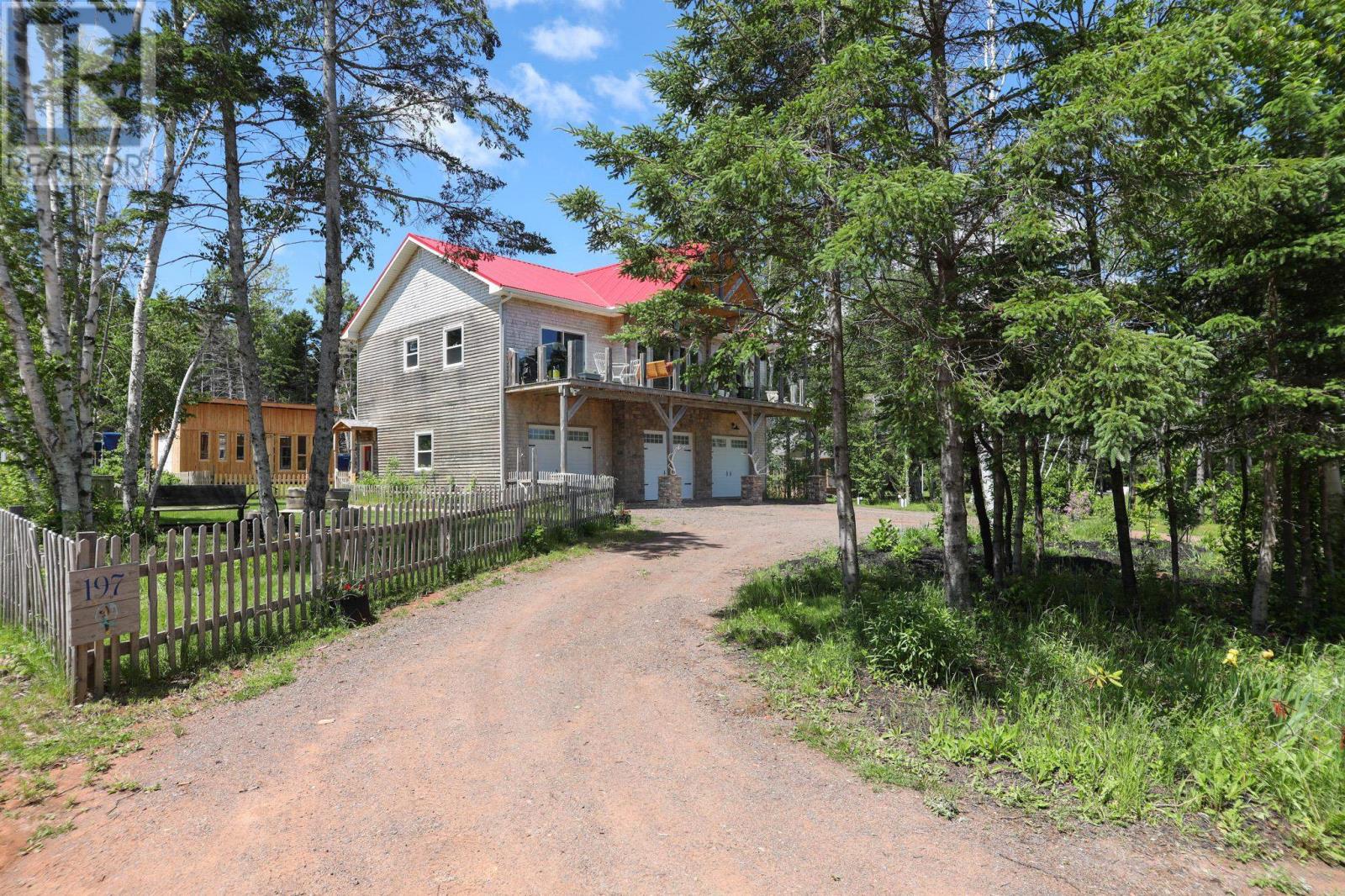 197 Spruce Way Property Photo 3