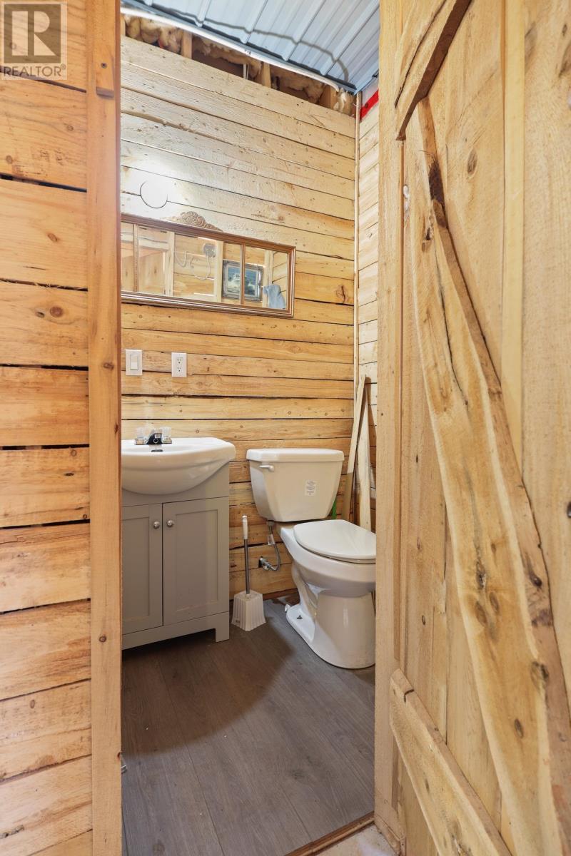 197 Spruce Way Property Photo 32
