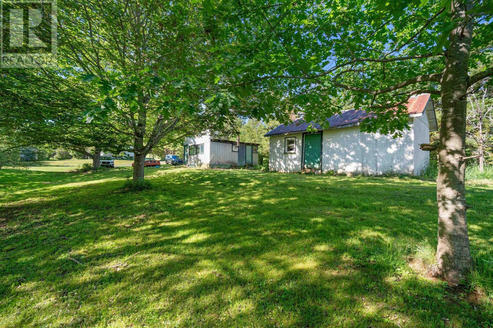 13734 Highway 6 Property Photo 40