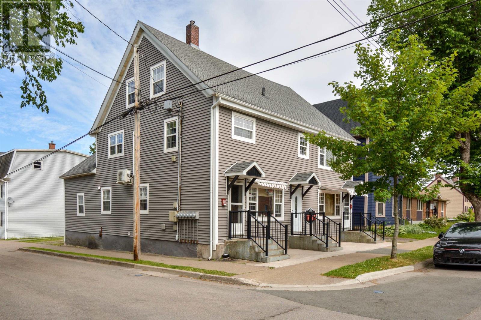 55 Charlotte Street Property Photo 3
