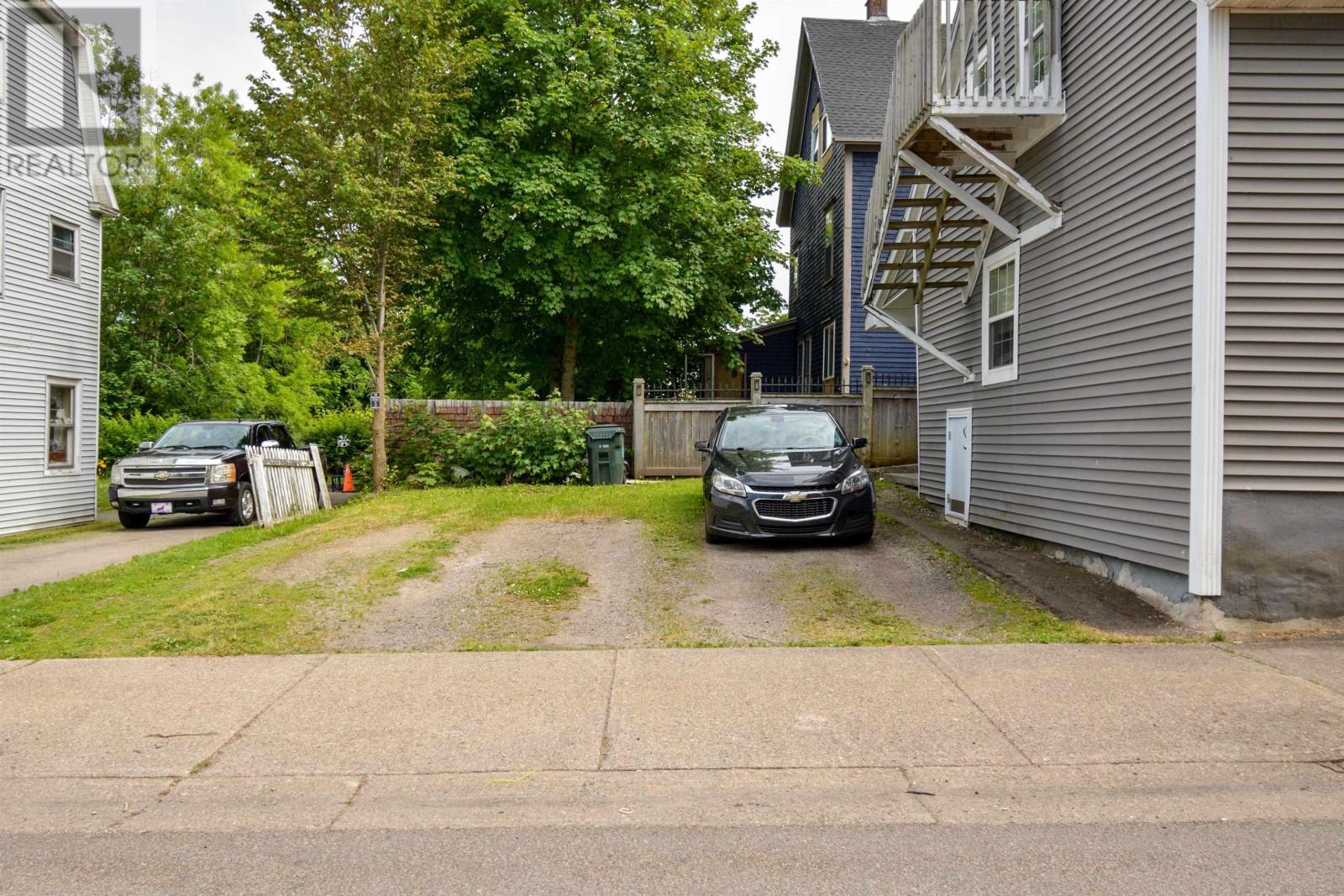 55 Charlotte Street Property Photo 10