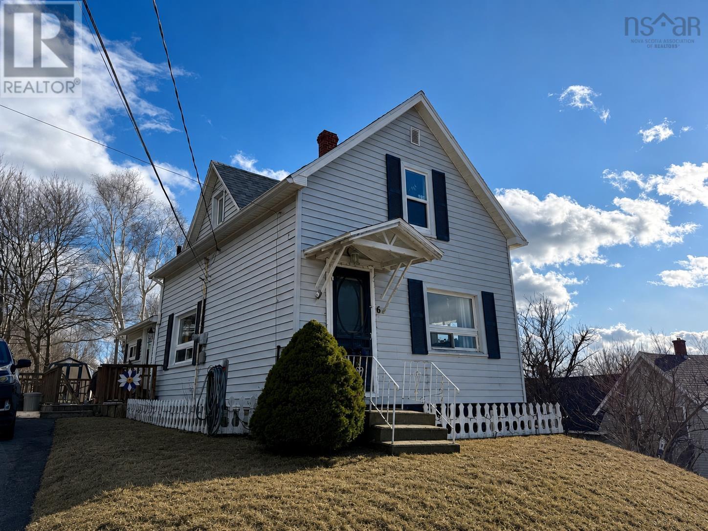6 Chestnut Street Property Photo 2