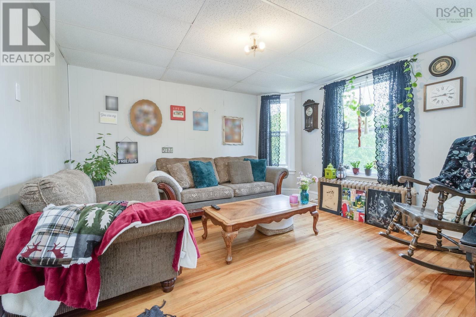 128 River Street Property Photo 3