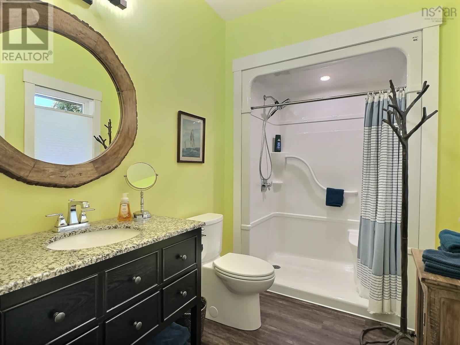 100 Lake Shore Drive Property Photo 5