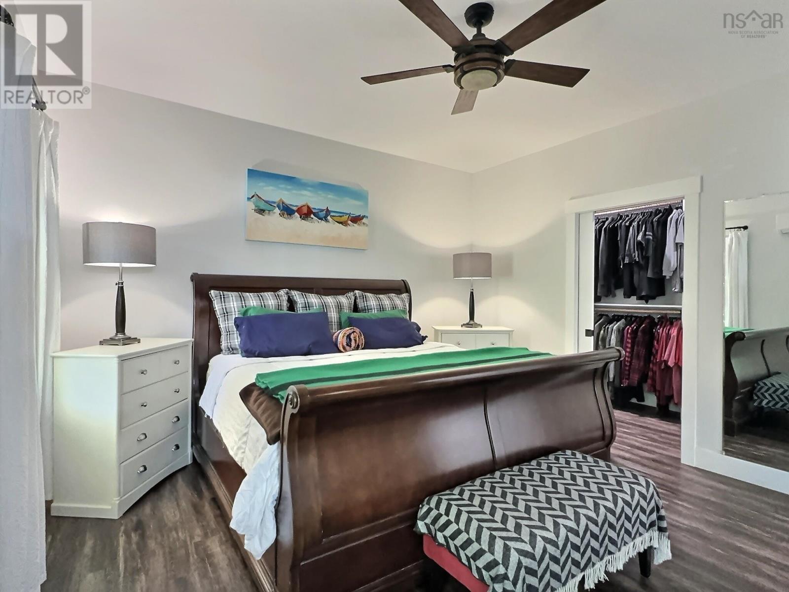100 Lake Shore Drive Property Photo 7
