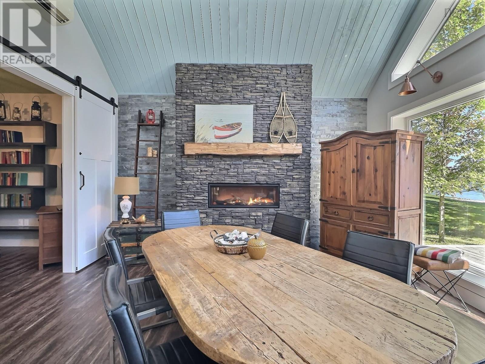 100 Lake Shore Drive Property Photo 12