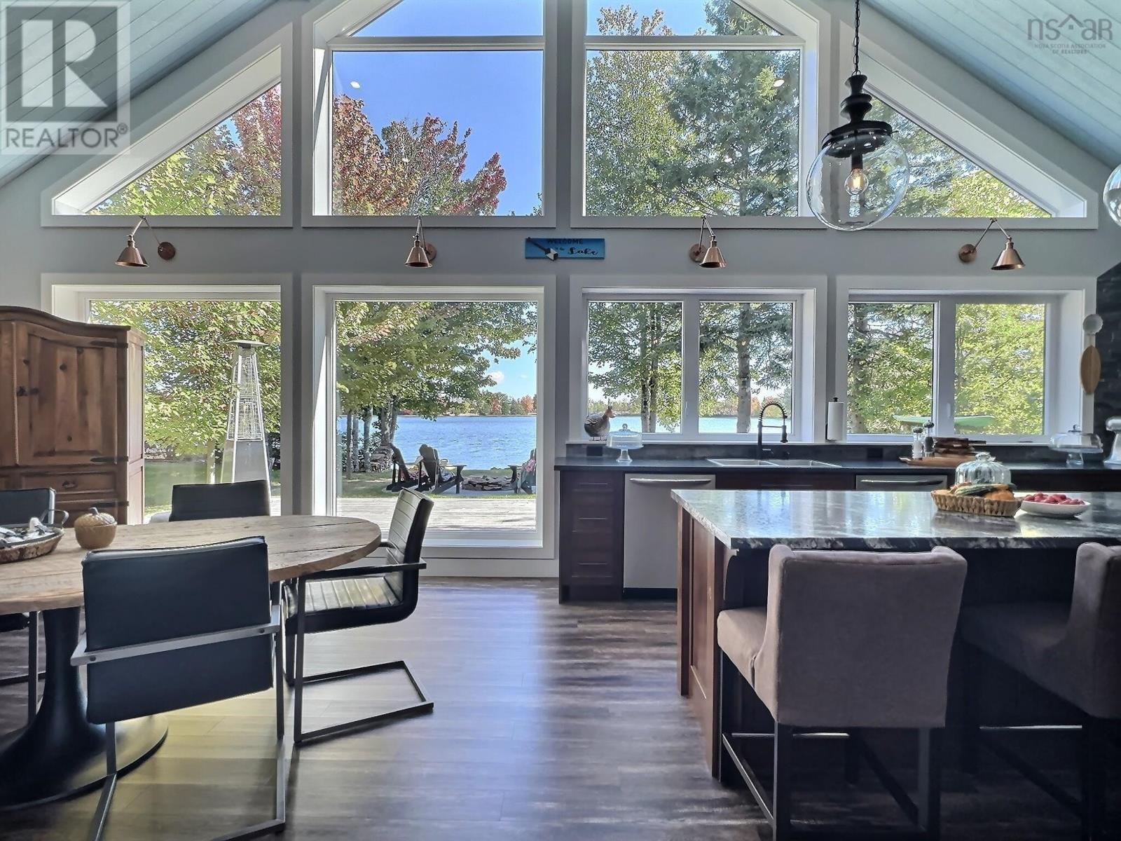 100 Lake Shore Drive Property Photo 16