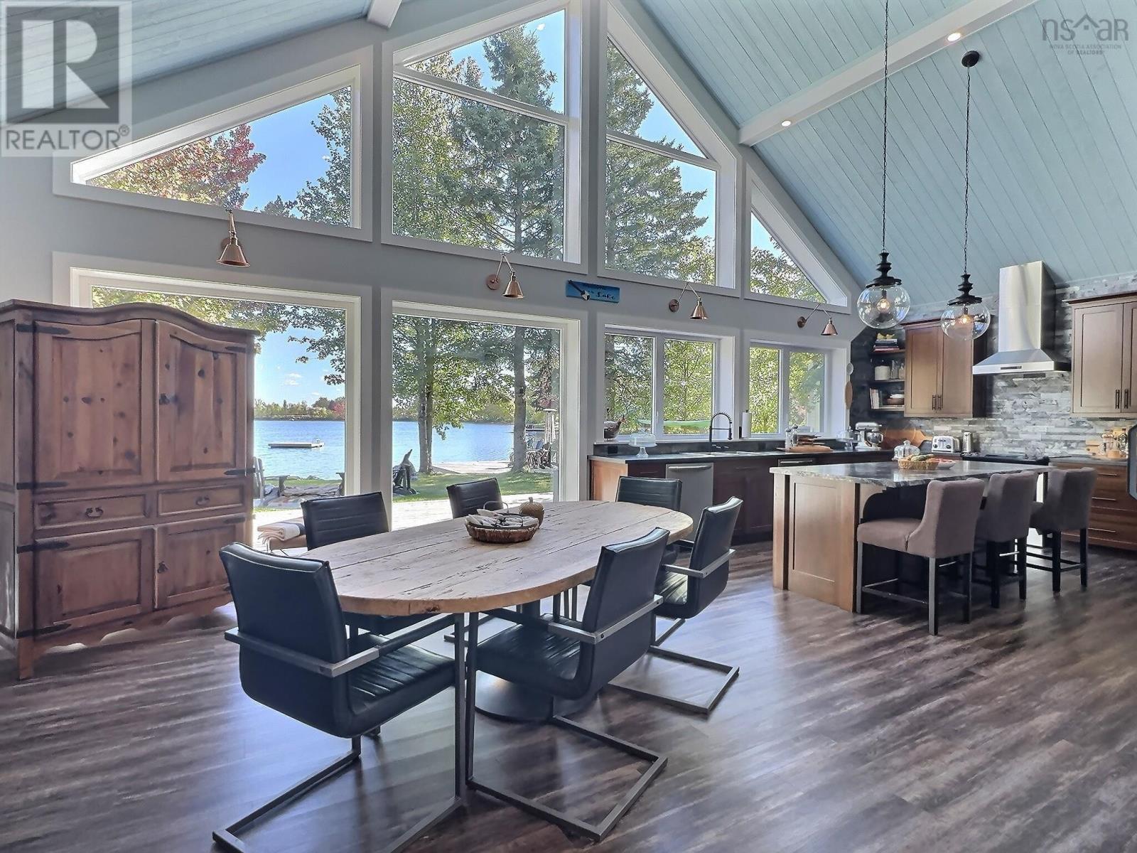 100 Lake Shore Drive Property Photo 18
