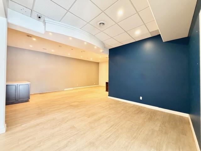 382 Park Avenue E Property Photo 2