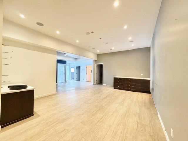 382 Park Avenue E Property Photo 4