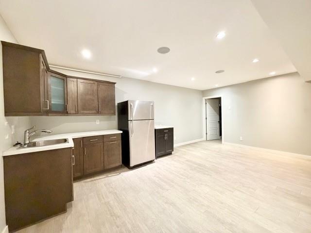 382 Park Avenue E Property Photo 9