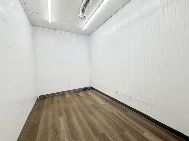 382 Park Avenue E Property Photo 15