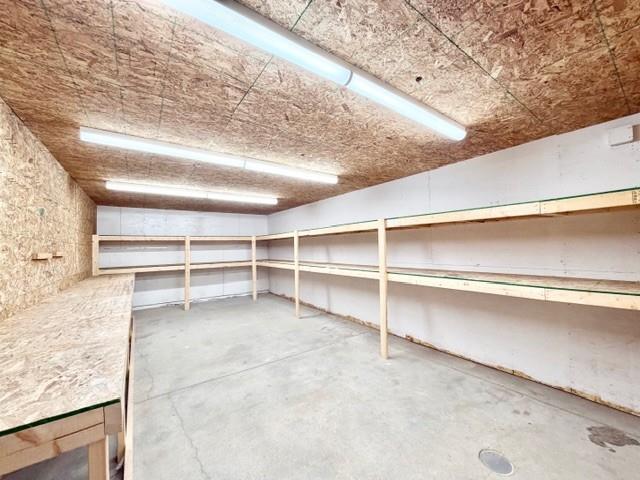 382 Park Avenue E Property Photo 20