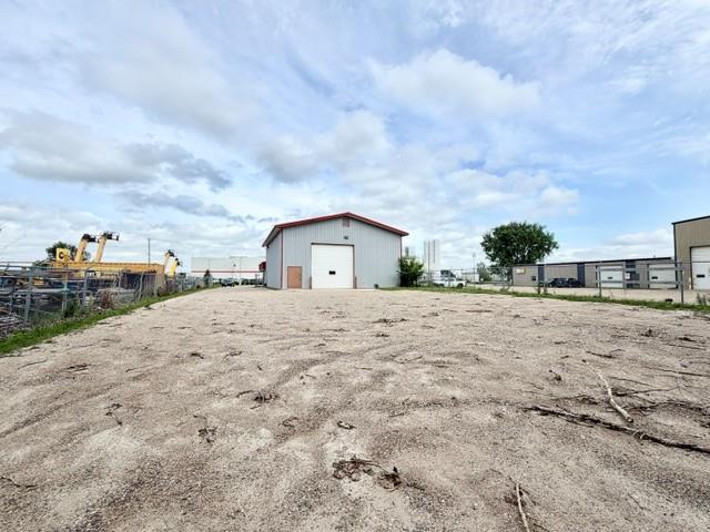 382 Park Avenue E Property Photo 23