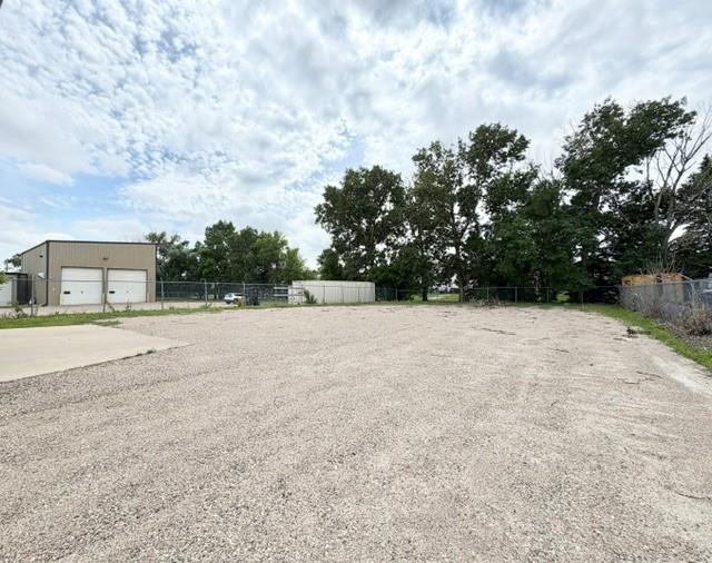 382 Park Avenue E Property Photo 24