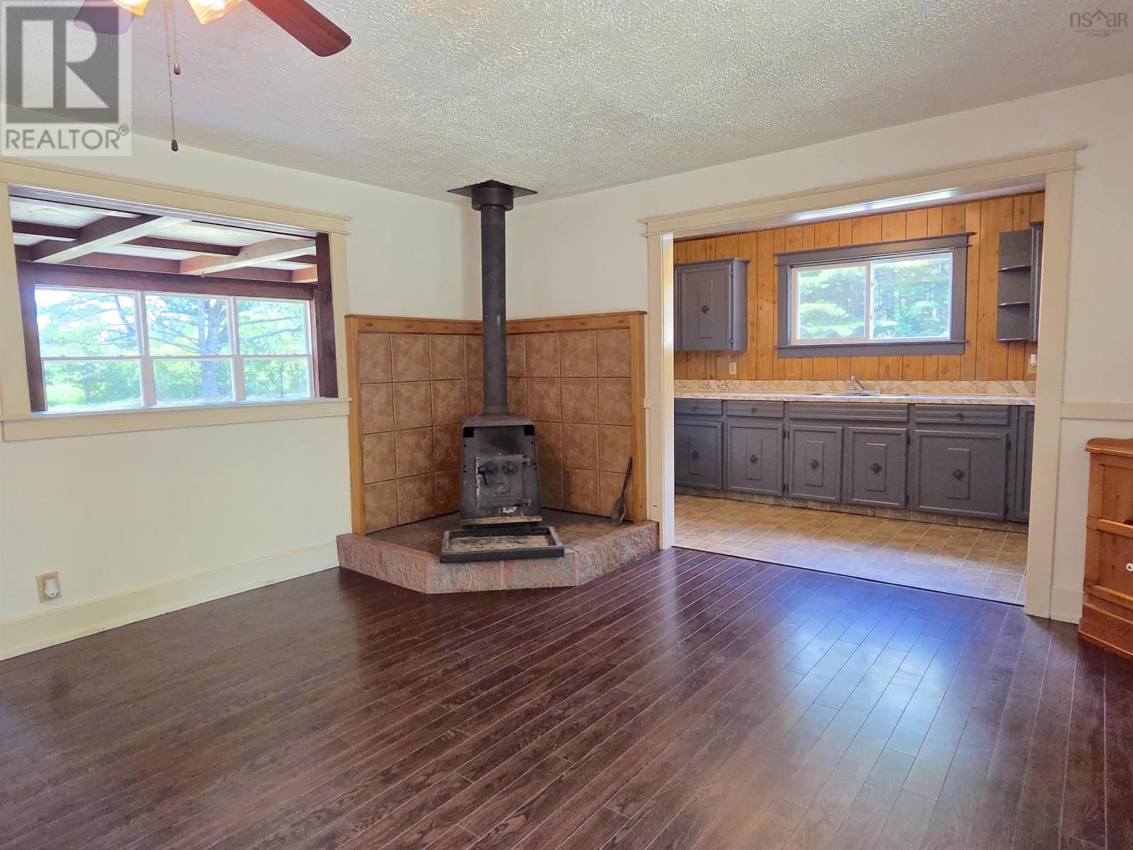 119 Hubley Road Property Photo 9