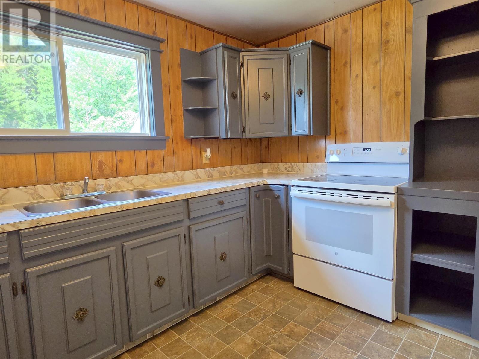 119 Hubley Road Property Photo 13