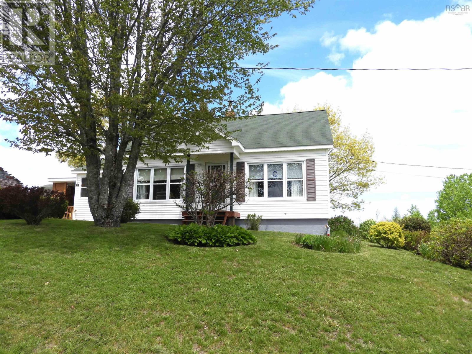 195 Lake Ramsay Road Property Photo 2