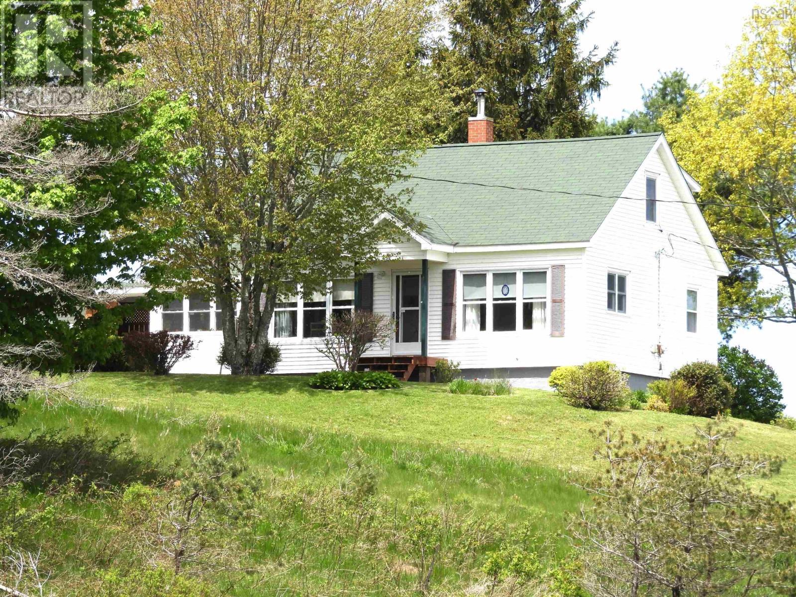 195 Lake Ramsay Road Property Photo 3