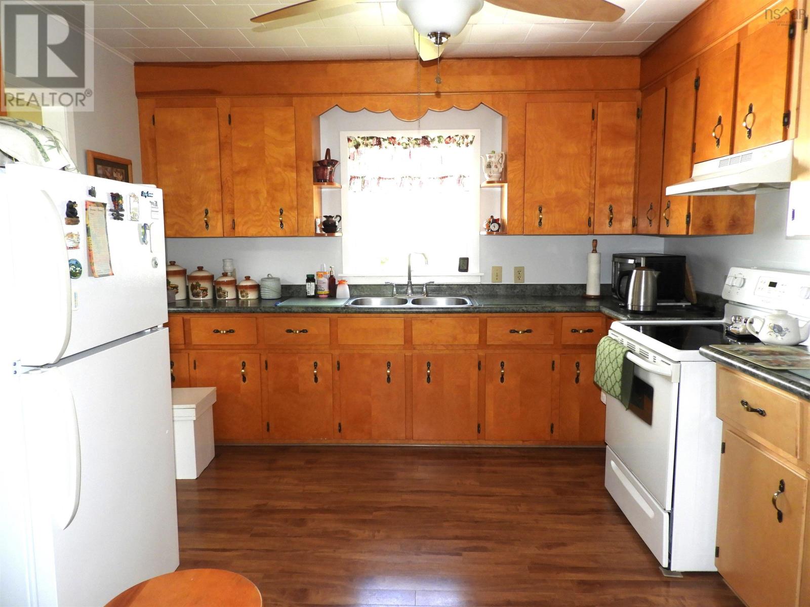195 Lake Ramsay Road Property Photo 16