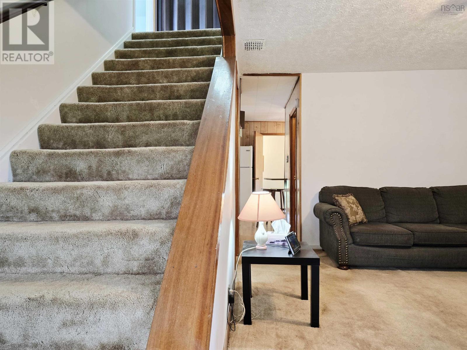 95 Poplar Street Property Photo 2