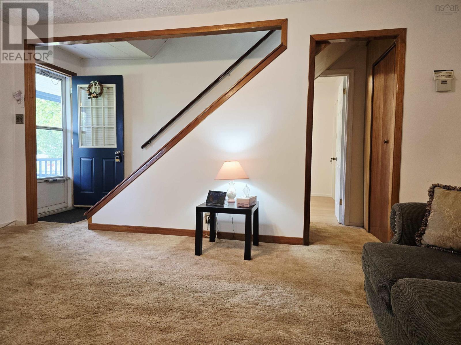 95 Poplar Street Property Photo 4