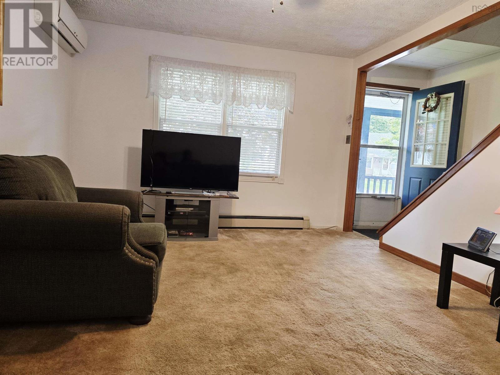 95 Poplar Street Property Photo 5