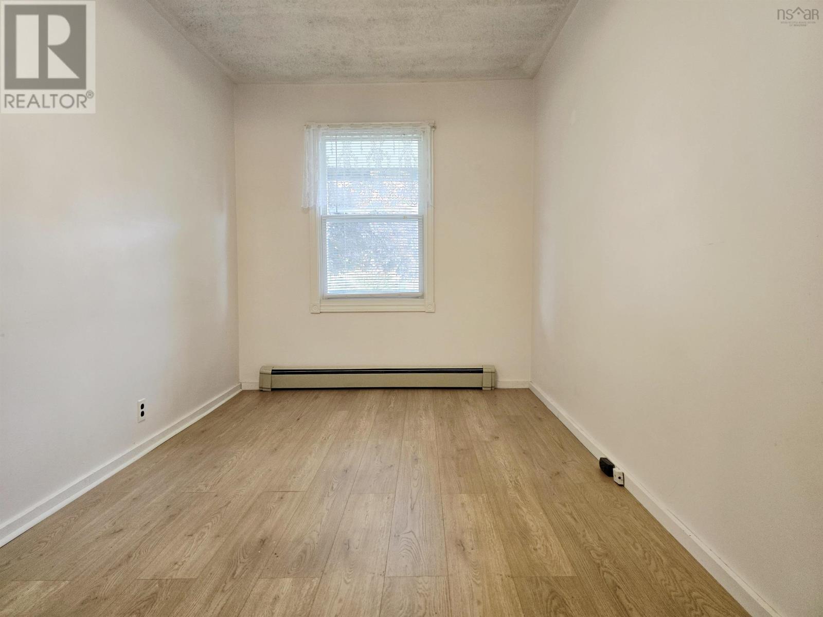 95 Poplar Street Property Photo 8
