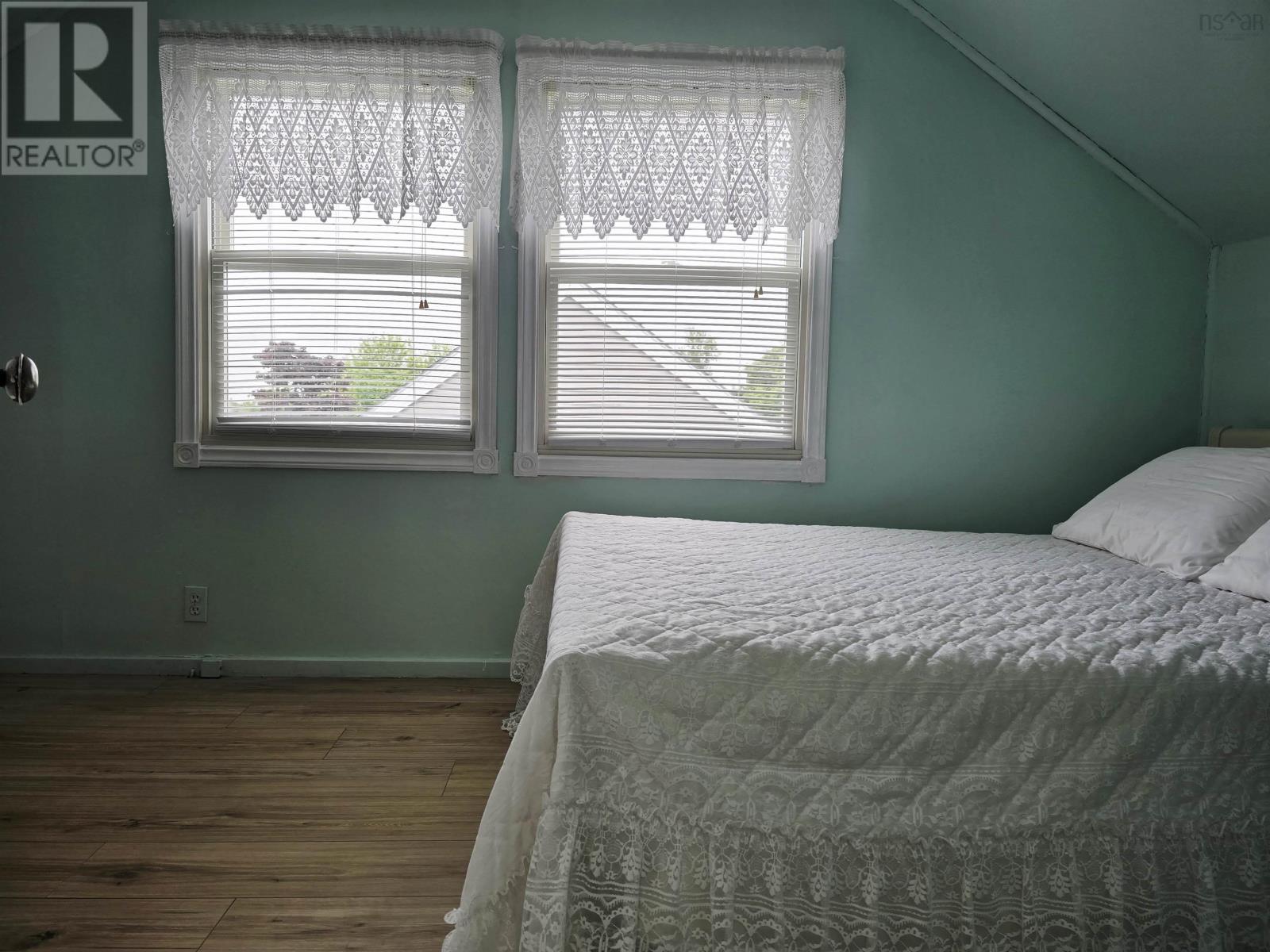95 Poplar Street Property Photo 22