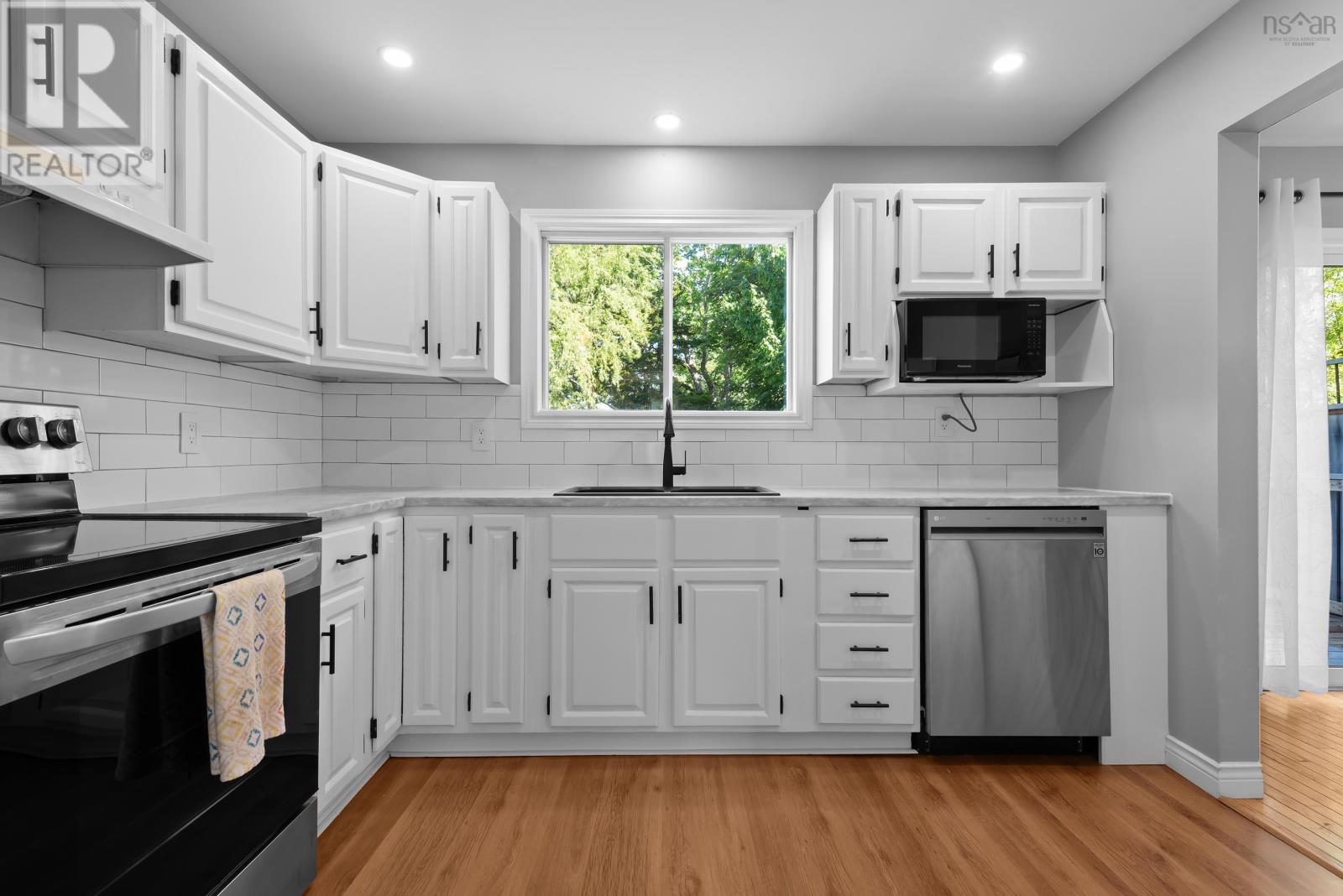 46 Silver Maple Drive Property Photo 14