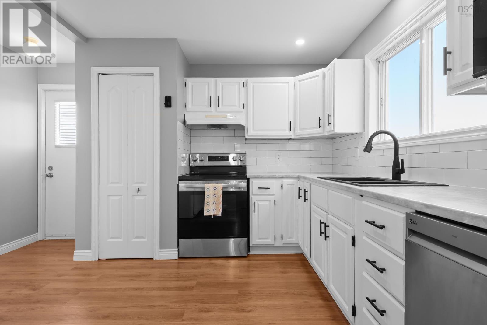 46 Silver Maple Drive Property Photo 15