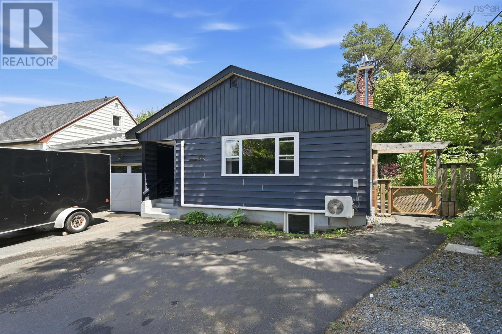 8b Gordon Street Property Photo 1