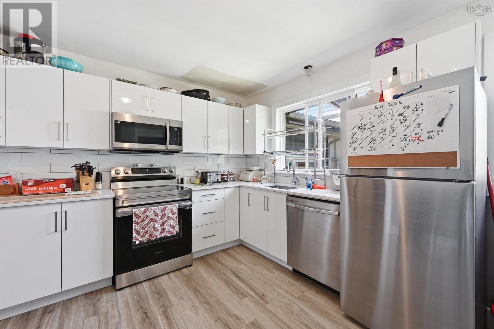 8b Gordon Street Property Photo 18