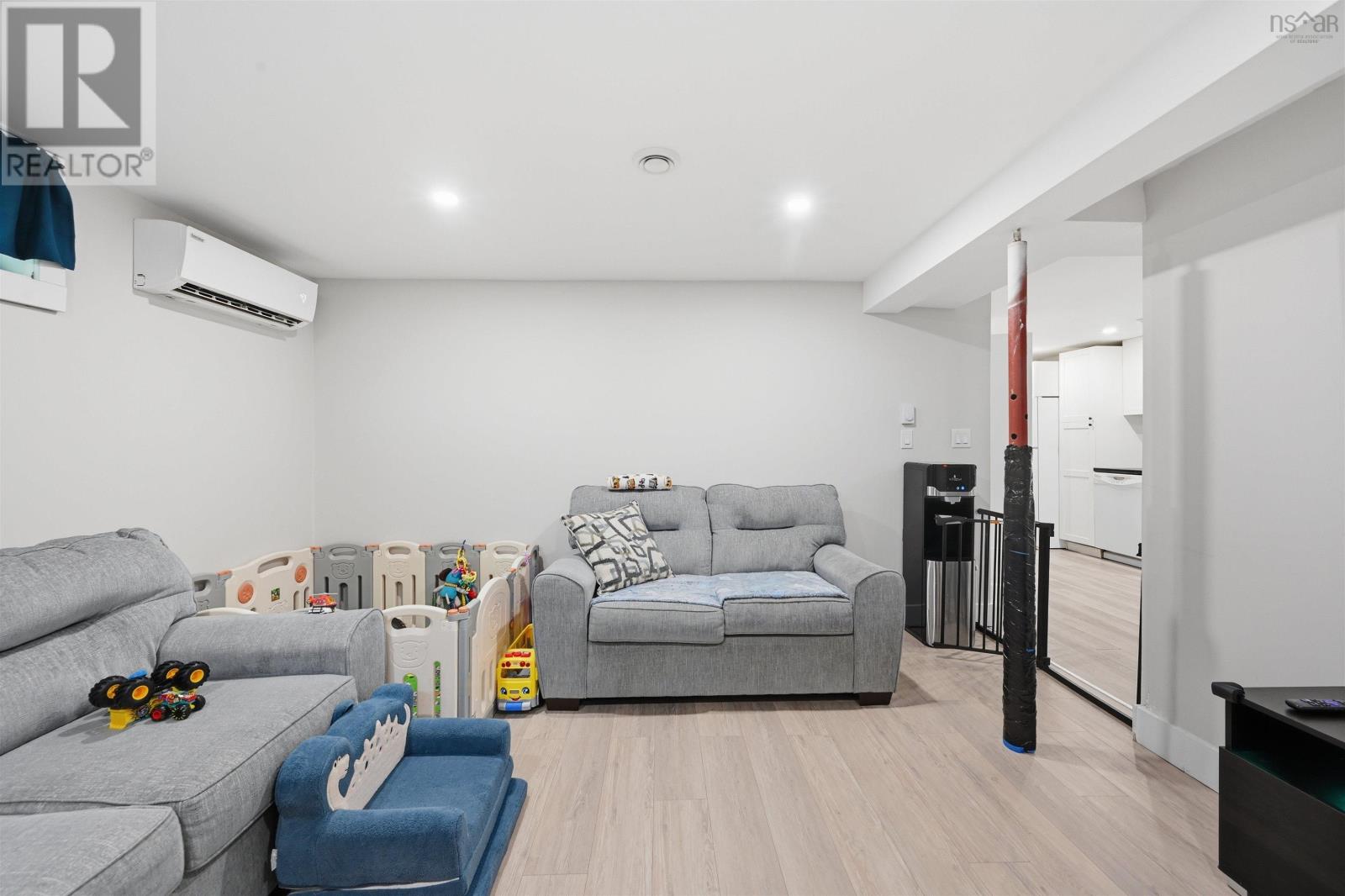 8b Gordon Street Property Photo 28