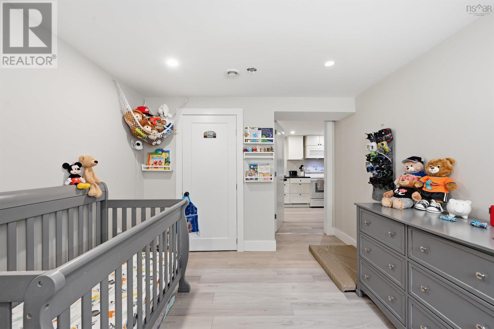 8b Gordon Street Property Photo 31
