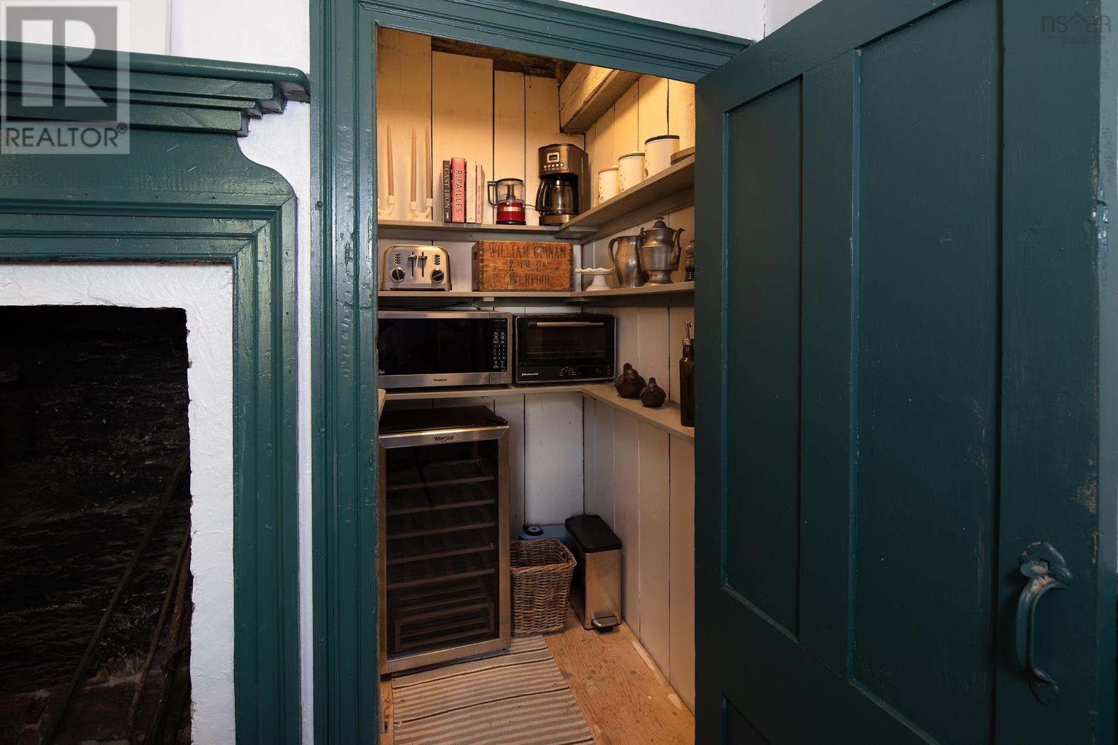 69 Fox Street Property Photo 17