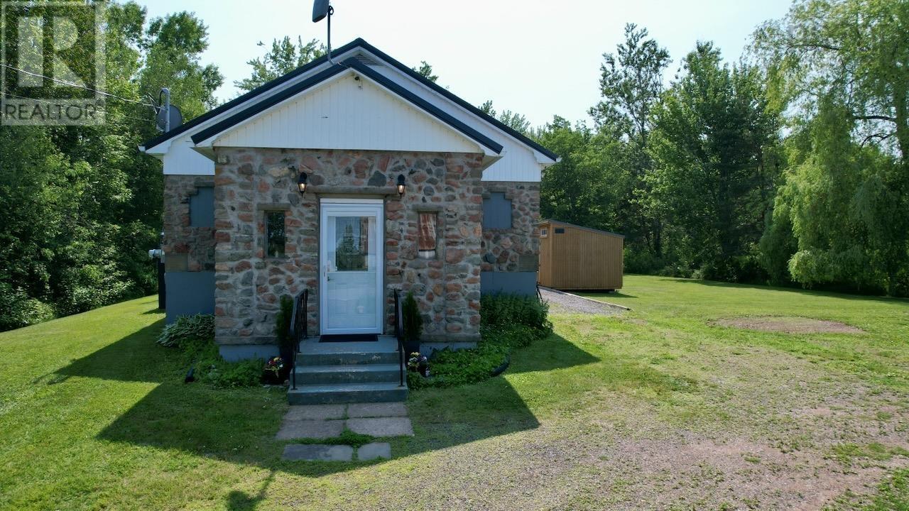 7682 6 Highway Property Photo 2