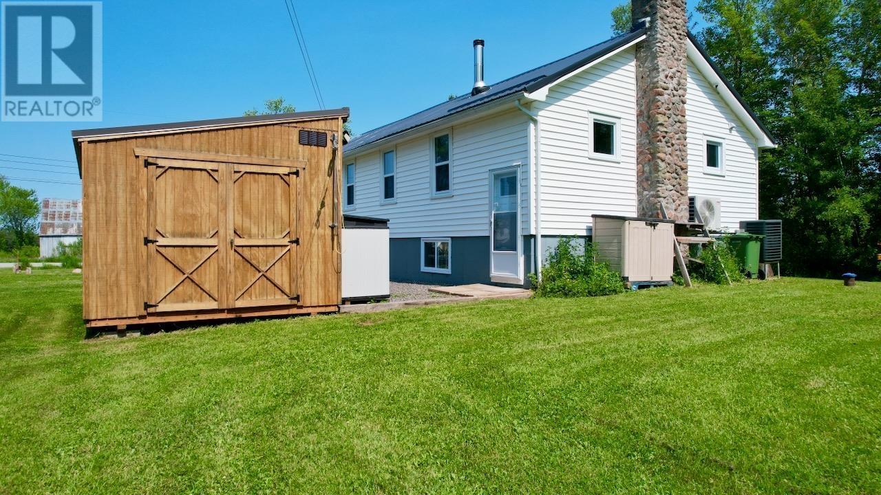 7682 6 Highway Property Photo 4