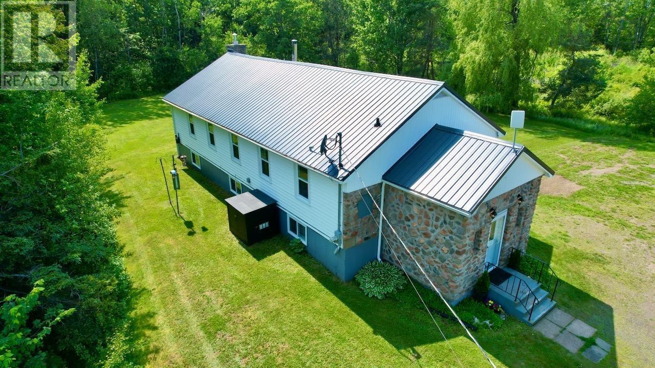 7682 6 Highway Property Photo 6