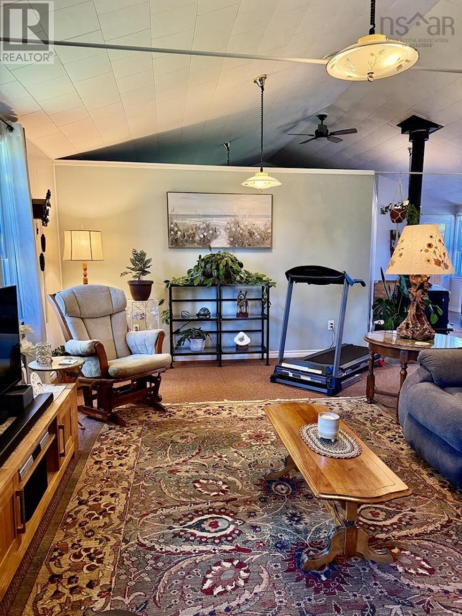 7682 6 Highway Property Photo 10