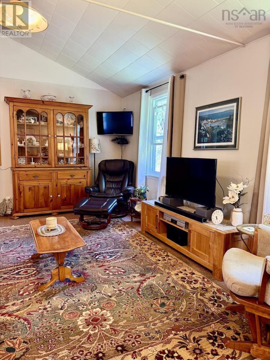 7682 6 Highway Property Photo 11